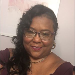 Meet your Posher, Janyce